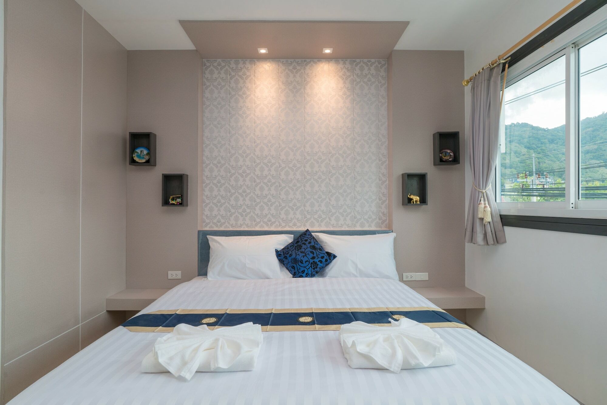 Baan Thai Beach Side Residence Patong Luaran gambar