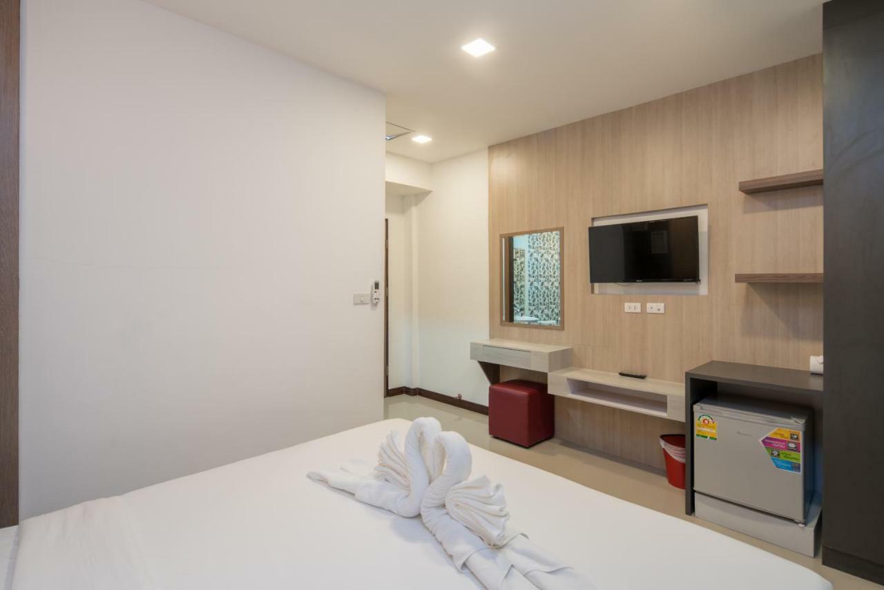 Baan Thai Beach Side Residence Patong Luaran gambar