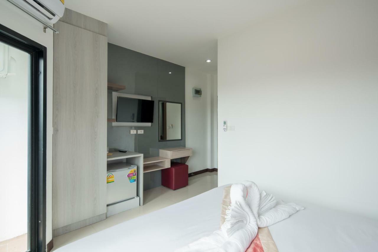 Baan Thai Beach Side Residence Patong Luaran gambar